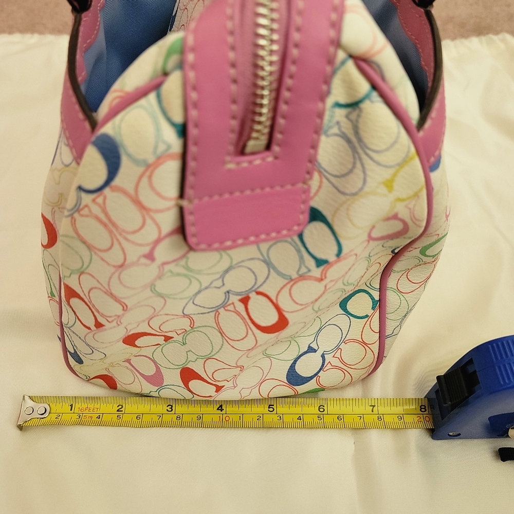 Coach Signature Chelsea Purse - Picture 8 of 9